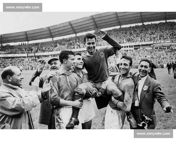 世界杯历史十大经典赛事回顾与分析 揭开足坛最难忘的瞬间 世界杯历史十大经典赛事回顾与分析 揭开足坛最难忘的瞬间